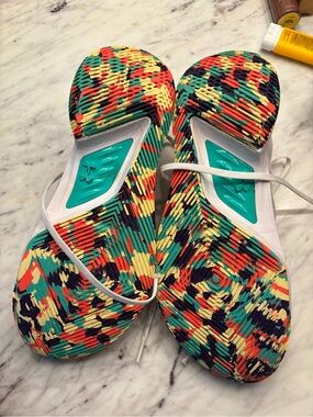 Under Armour  Multicolor Athletic Shoes - Teal & Yellow Accent Size 11 M